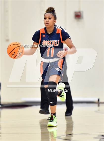 Thumbnail 1 in Chino Hills vs. Roosevelt photogallery.