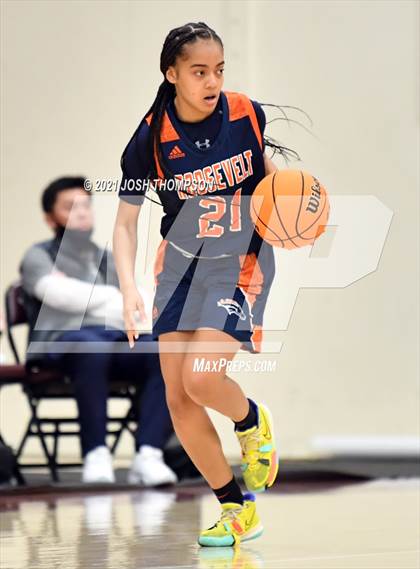 Thumbnail 2 in Chino Hills vs. Roosevelt photogallery.