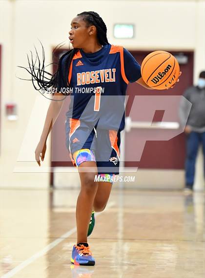 Thumbnail 1 in Chino Hills vs. Roosevelt photogallery.
