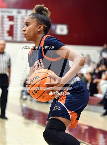 Thumbnail 3 in Chino Hills vs. Roosevelt photogallery.