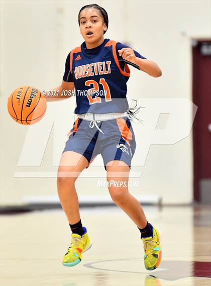 Thumbnail 1 in Chino Hills vs. Roosevelt photogallery.