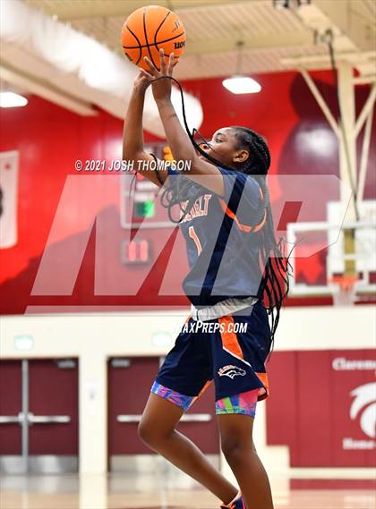 Thumbnail 3 in Chino Hills vs. Roosevelt photogallery.