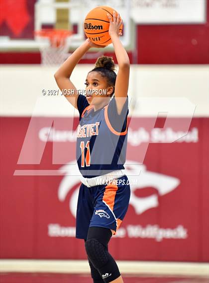 Thumbnail 3 in Chino Hills vs. Roosevelt photogallery.