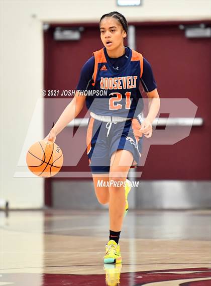 Thumbnail 3 in Chino Hills vs. Roosevelt photogallery.