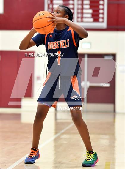 Thumbnail 1 in Chino Hills vs. Roosevelt photogallery.