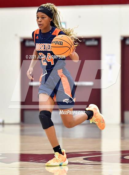 Thumbnail 2 in Chino Hills vs. Roosevelt photogallery.