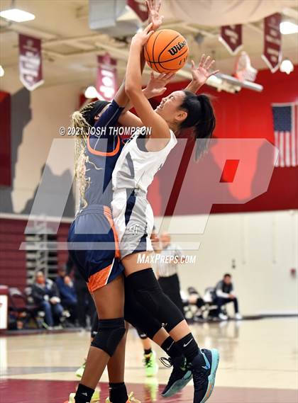 Thumbnail 1 in Chino Hills vs. Roosevelt photogallery.
