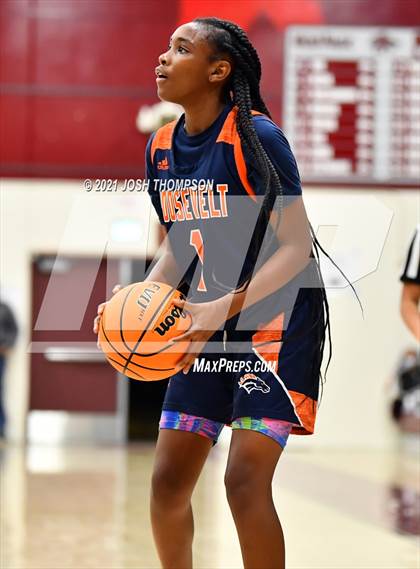 Thumbnail 1 in Chino Hills vs. Roosevelt photogallery.