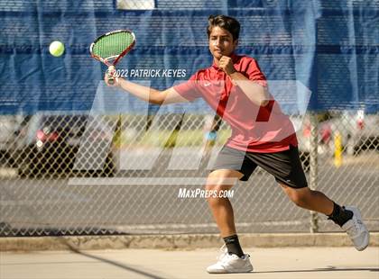 Thumbnail 3 in Esperanza vs Villa Park photogallery.
