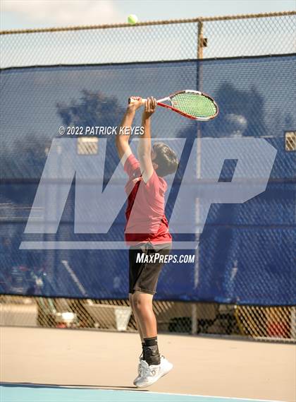 Thumbnail 2 in Esperanza vs Villa Park photogallery.
