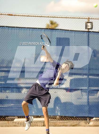 Thumbnail 3 in Esperanza vs Villa Park photogallery.