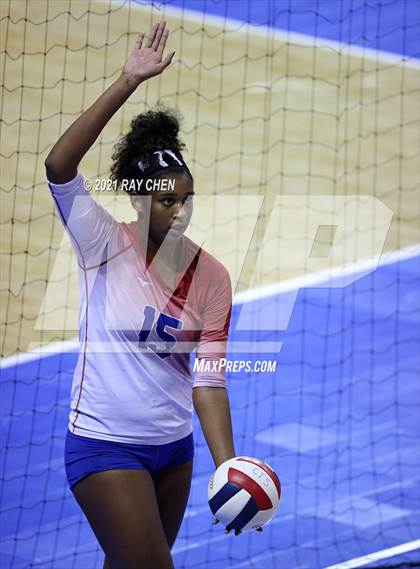 Thumbnail 1 in Cherry Creek vs. Chaparral (CHSAA 5A Final Four) photogallery.