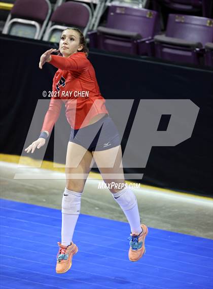 Thumbnail 2 in Cherry Creek vs. Chaparral (CHSAA 5A Final Four) photogallery.