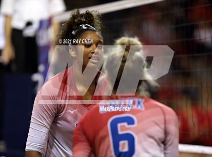 Thumbnail 3 in Cherry Creek vs. Chaparral (CHSAA 5A Final Four) photogallery.