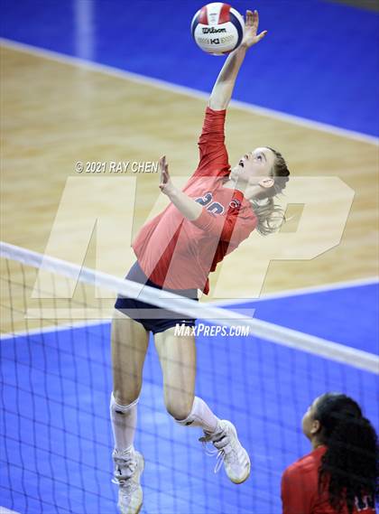Thumbnail 2 in Cherry Creek vs. Chaparral (CHSAA 5A Final Four) photogallery.
