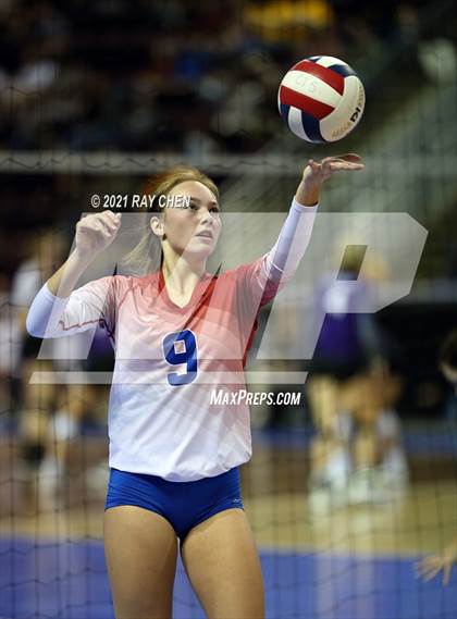 Thumbnail 2 in Cherry Creek vs. Chaparral (CHSAA 5A Final Four) photogallery.