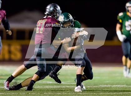 Thumbnail 2 in Royal @ Simi Valley photogallery.