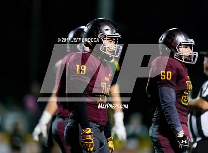 Thumbnail 2 in Royal @ Simi Valley photogallery.