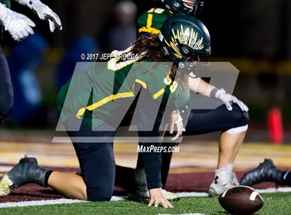 Thumbnail 2 in Royal @ Simi Valley photogallery.