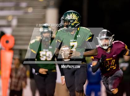 Thumbnail 2 in Royal @ Simi Valley photogallery.