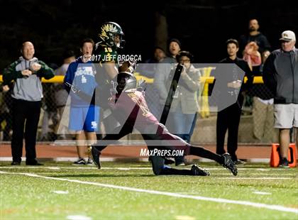 Thumbnail 3 in Royal @ Simi Valley photogallery.