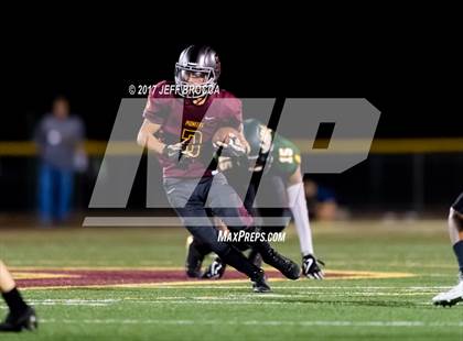 Thumbnail 3 in Royal @ Simi Valley photogallery.