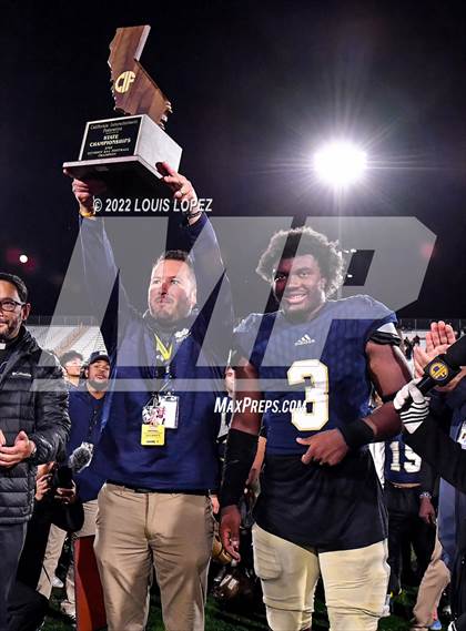 Thumbnail 3 in McClymonds @ Mater Dei Catholic (CIF State DIV 2AA Championship Final) photogallery.
