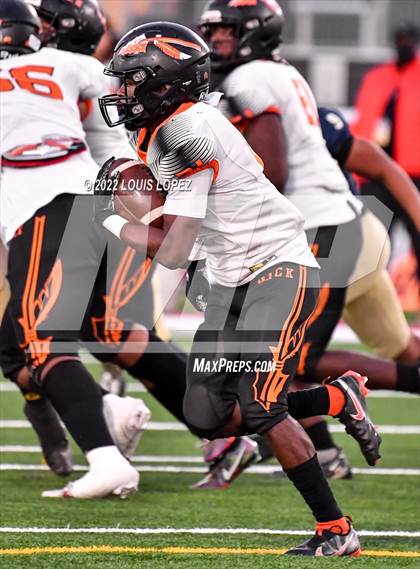 Thumbnail 1 in McClymonds @ Mater Dei Catholic (CIF State DIV 2AA Championship Final) photogallery.