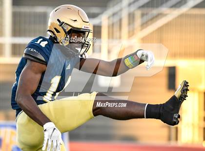 Thumbnail 2 in McClymonds @ Mater Dei Catholic (CIF State DIV 2AA Championship Final) photogallery.