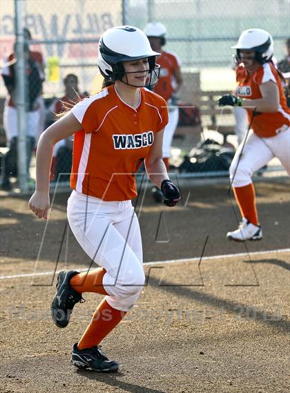 Thumbnail 3 in Arvin vs Wasco (Mira Monte Invitational) photogallery.