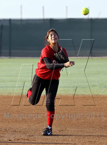 Thumbnail 2 in Arvin vs Wasco (Mira Monte Invitational) photogallery.