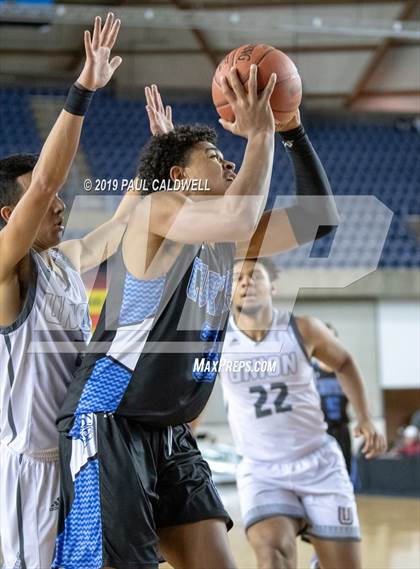 Thumbnail 2 in Curtis vs. Union (WIAA 4A Quarterfinal)  photogallery.