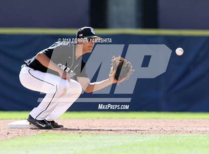 Thumbnail 1 in De La Salle vs. Elk Grove photogallery.