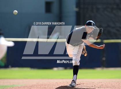 Thumbnail 1 in De La Salle vs. Elk Grove photogallery.