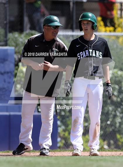 Thumbnail 2 in De La Salle vs. Elk Grove photogallery.