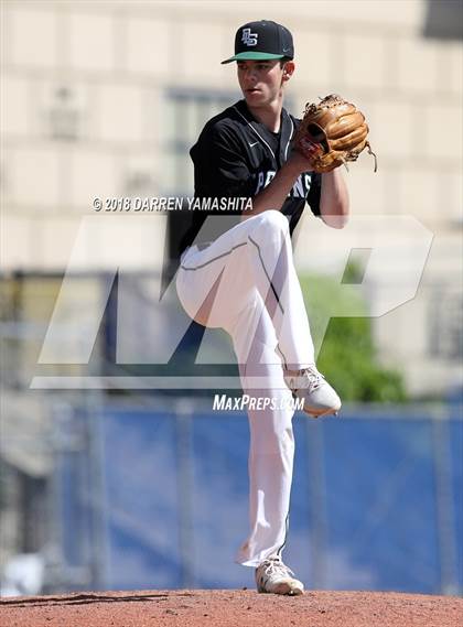 Thumbnail 2 in De La Salle vs. Elk Grove photogallery.