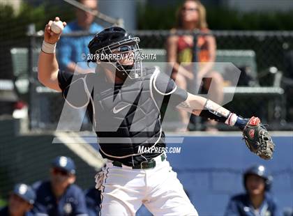Thumbnail 2 in De La Salle vs. Elk Grove photogallery.