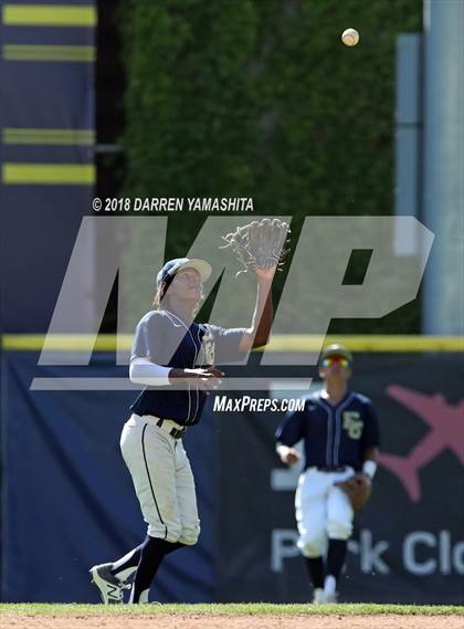 Thumbnail 1 in De La Salle vs. Elk Grove photogallery.