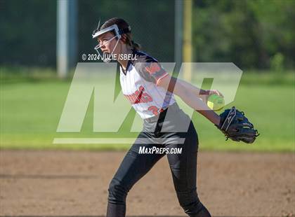 Thumbnail 1 in Anahuac vs Warren photogallery.