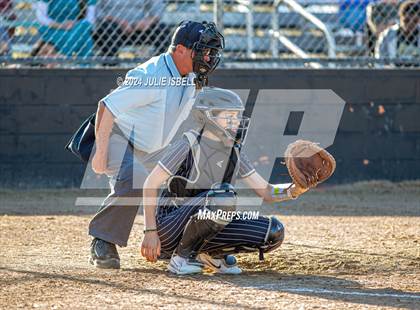 Thumbnail 2 in Anahuac vs Warren photogallery.