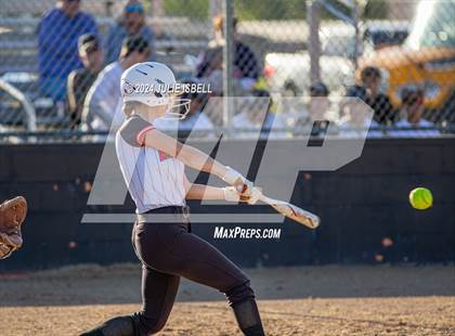 Thumbnail 3 in Anahuac vs Warren photogallery.