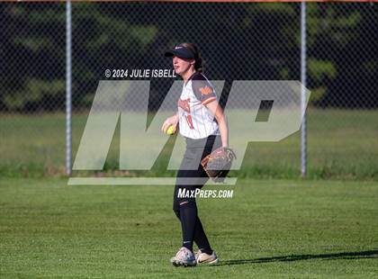 Thumbnail 1 in Anahuac vs Warren photogallery.