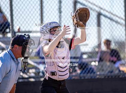 Thumbnail 3 in Anahuac vs Warren photogallery.
