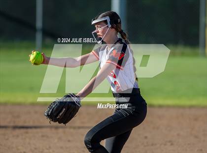 Thumbnail 3 in Anahuac vs Warren photogallery.