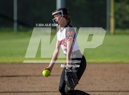 Thumbnail 2 in Anahuac vs Warren photogallery.