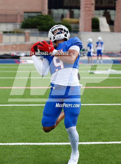 Thumbnail 2 in Allen @ Cedar Hill photogallery.