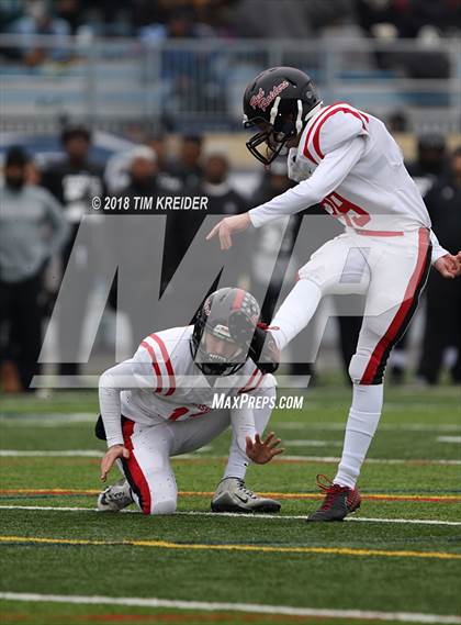 Thumbnail 2 in Harrisburg vs. Coatesville (PIAA 6A Semifinal) photogallery.