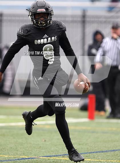 Thumbnail 3 in Harrisburg vs. Coatesville (PIAA 6A Semifinal) photogallery.