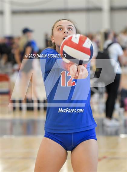 Thumbnail 3 in Emerald Ridge vs. Los Alamitos (Nike TOC Southwest) photogallery.