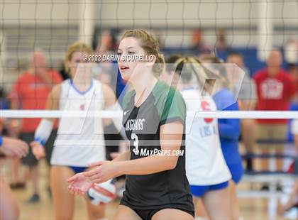 Thumbnail 2 in Emerald Ridge vs. Los Alamitos (Nike TOC Southwest) photogallery.